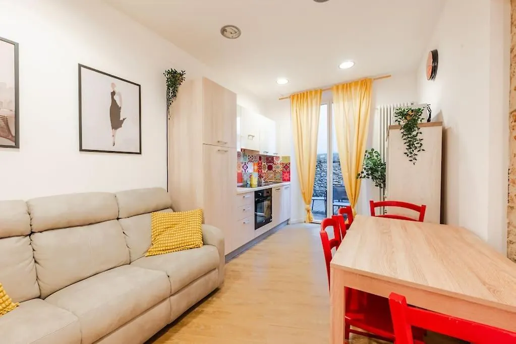아파트 Varese Centro - Eleganza Con Comfort E Stile