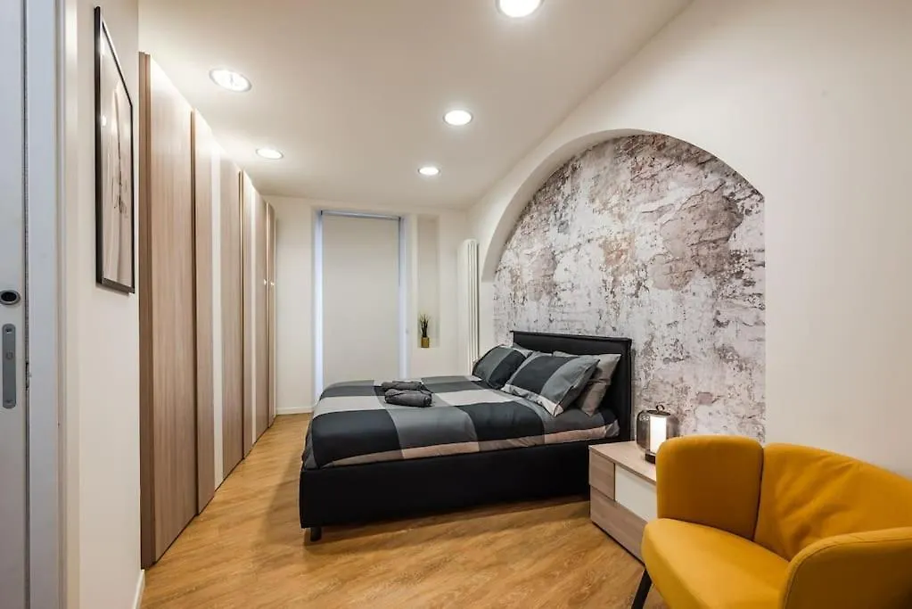 Varese Centro - Eleganza Con Comfort E Stile 아파트
